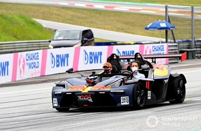 Max Verstappen, Red Bull Racing, en un KTM X-Bow