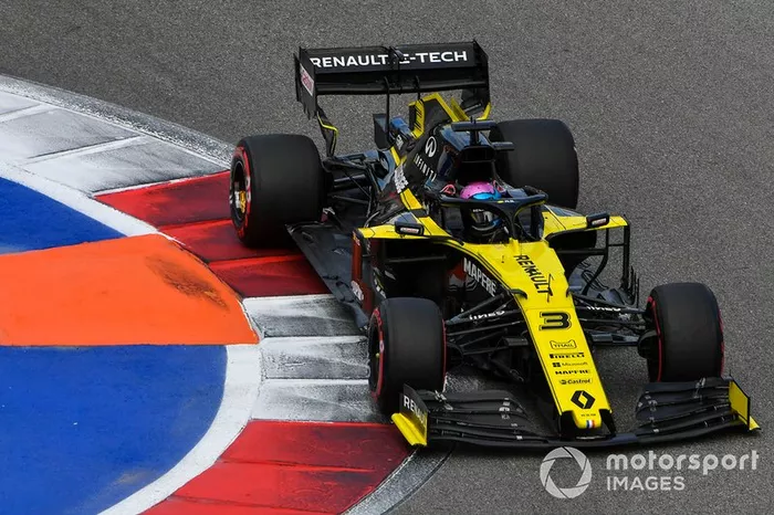 Daniel Ricciardo, Renault F1 Team R.S.19 