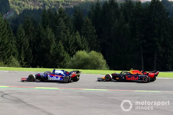 Pierre Gasly, Toro Rosso STR14, Alex Albon, Red Bull RB15
