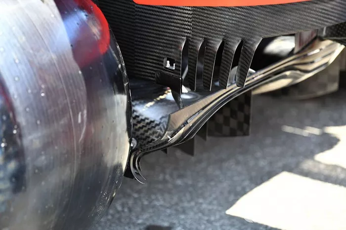 Suelo trasero en el Ferrari SF90