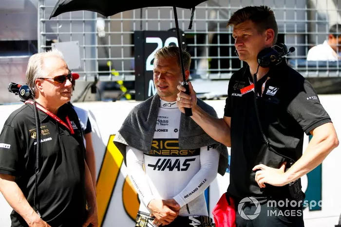 Kevin Magnussen - Abandonou