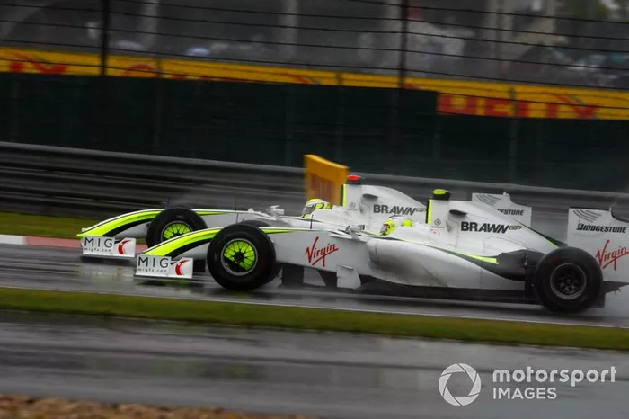 Jenson Button, Brawn GP BGP001, Rubens Barrichello, Brawn GP BGP001