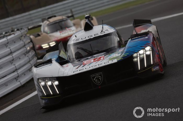 #94 Peugeot Totalenergies Peugeot 9X8: Loic Duval, Gustavo Menezes, Stoffel Vandoorn