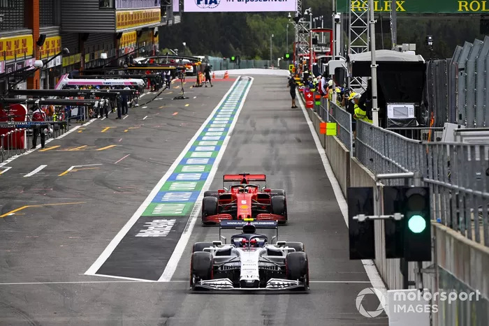 Pierre Gasly, AlphaTauri AT01, Sebastian Vettel, Ferrari SF1000,