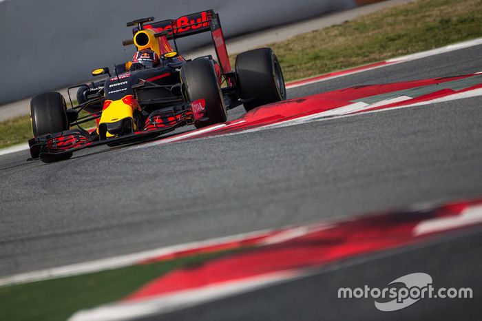 Daniil Kvyat, Red Bull Racing RB12