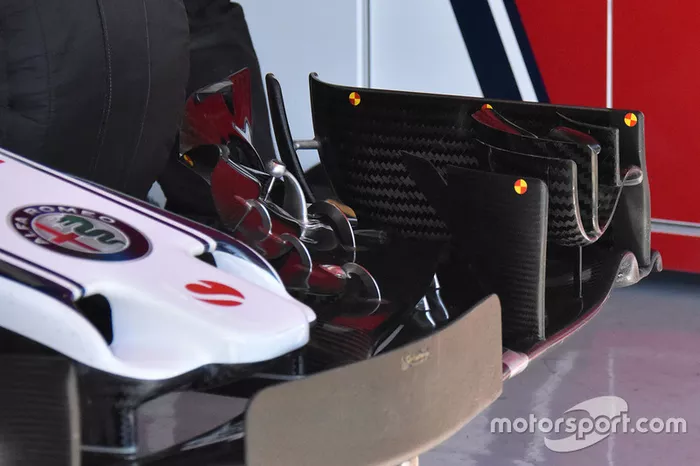 Sauber C37 front wing detail