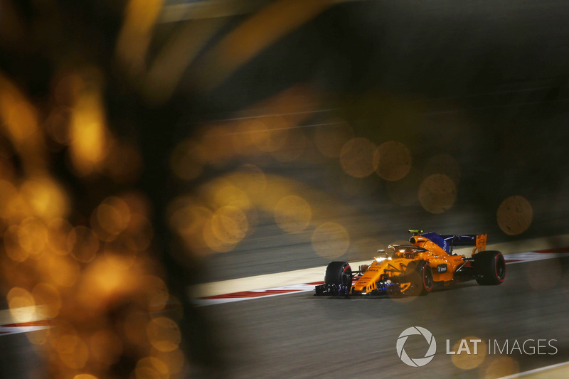 Stoffel Vandoorne, McLaren MCL33 Renault