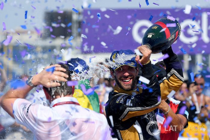 Jean-Eric Vergne, Techeetah, gana la carrera