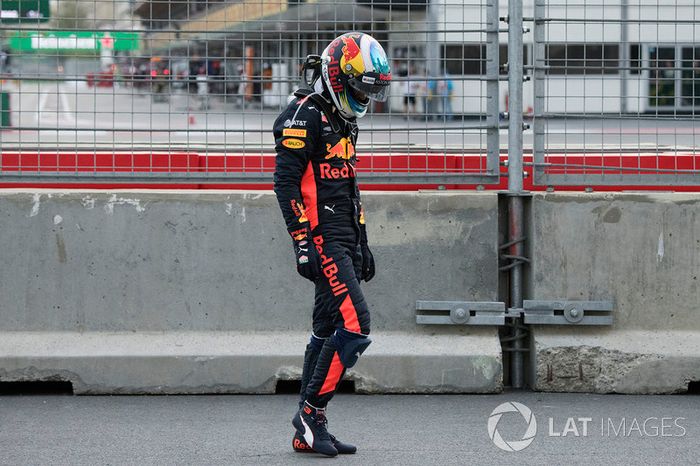 Race retiree Daniel Ricciardo, Red Bull Racing