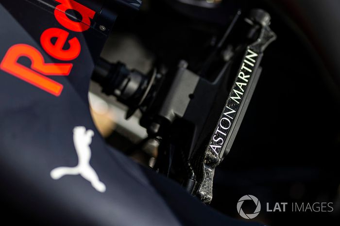 Detalle del volante del Red Bull Racing RB14