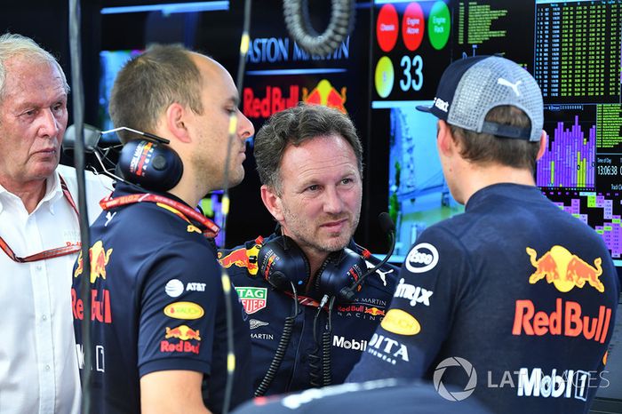 Gianpiero Lambiase, ingeniero de Red Bull Racing, Christian Horner, Red Bull Racing Team Principal y Max Verstappen, Red Bull Racing
