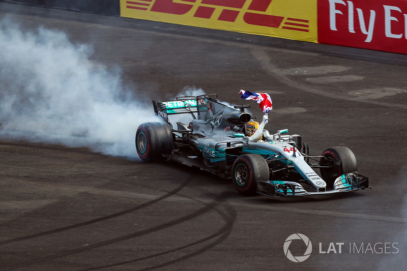 2017 World Champion Lewis Hamilton, Mercedes AMG F1