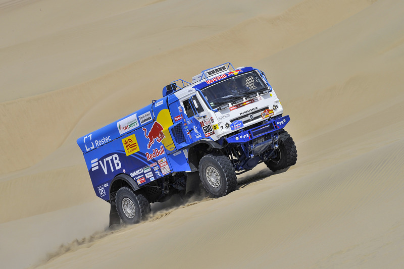 #500 Team Kamaz Master: Eduard Nikolaev, Evgeny Yakovlev, Vladimir Rybakov