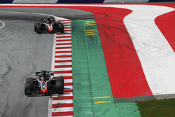 Romain Grosjean, Haas F1 Team VF-18, Kevin Magnussen, Haas F1 Team VF-18