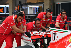 Ferrari pit stop antrenmanı