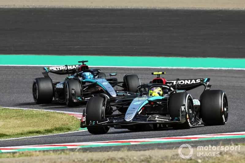 Lewis Hamilton, Mercedes F1 W15, George Russell, Mercedes F1 W15