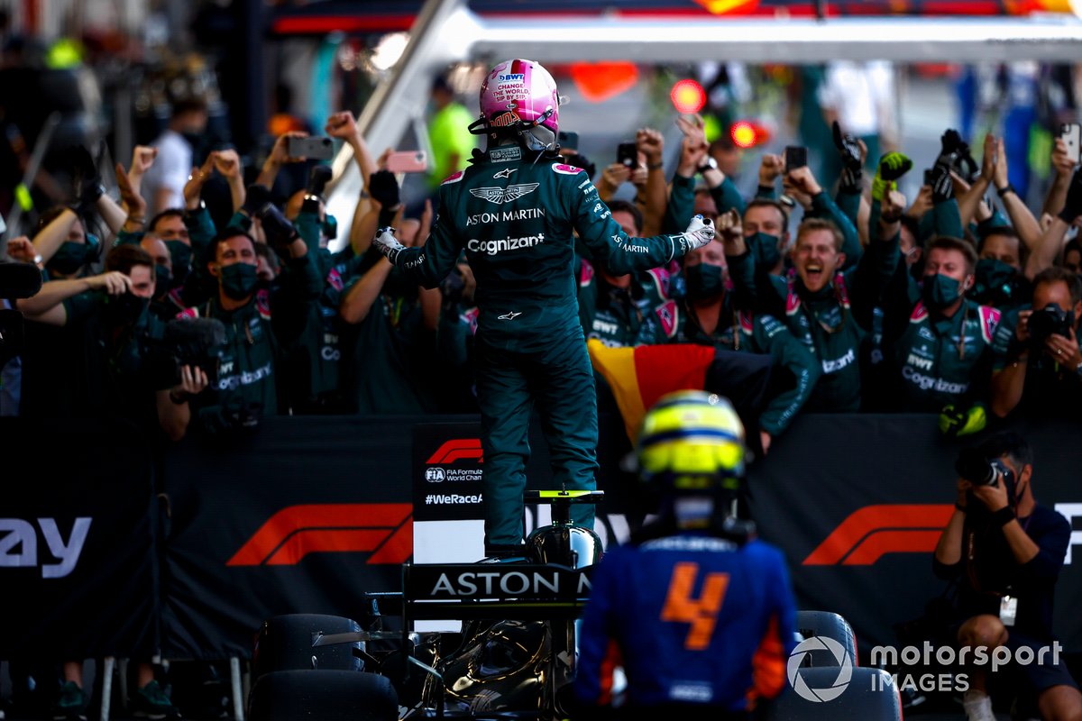Sebastian Vettel, F1 kariyerindeki son podyumunu Aston Martin ile elde etti