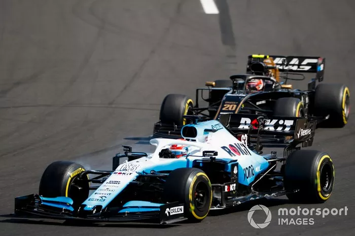 George Russell, Williams Racing FW42, Kevin Magnussen, Haas F1 Team VF-19