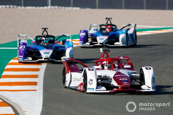 Nico Muller, Dragon Penske Autosport, Penske EV-4, Jake Dennis, BMW I Andretti Motorsport, BMW iFE.21, Maximilian Gunther, BMW I Andretti Motorsports, BMW iFE.21