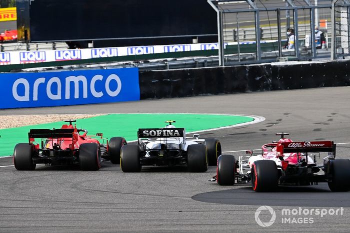 Nicholas Latifi, Williams FW43, Sebastian Vettel, Ferrari SF1000