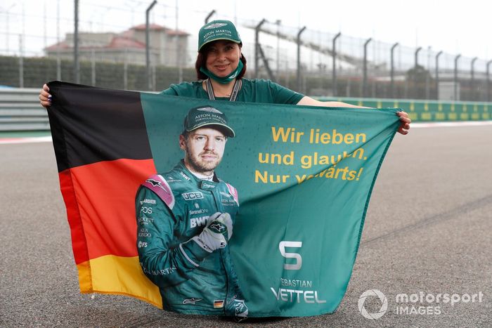 Aficionados de Sebastian Vettel, Aston Martin