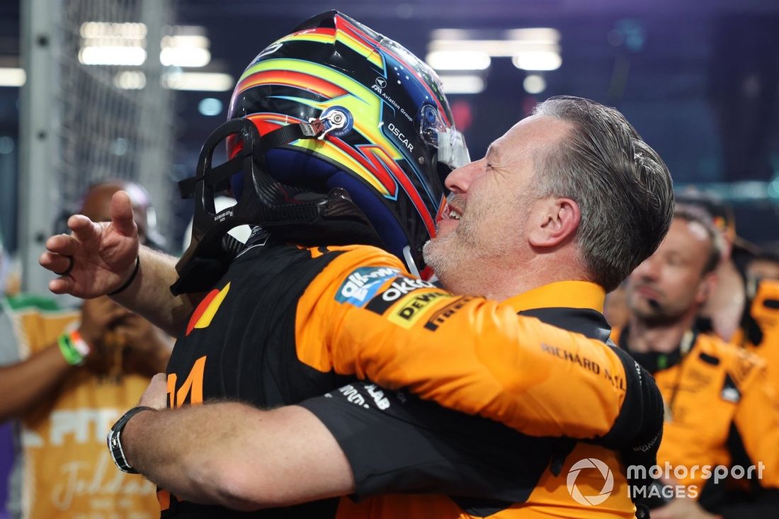 Oscar Piastri, McLaren, Zak Brown, McLaren