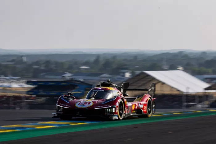  #51 AF Corse Ferrari 499P: Alessandro Pier Guidi, James Calado, Antonio Giovinazzi