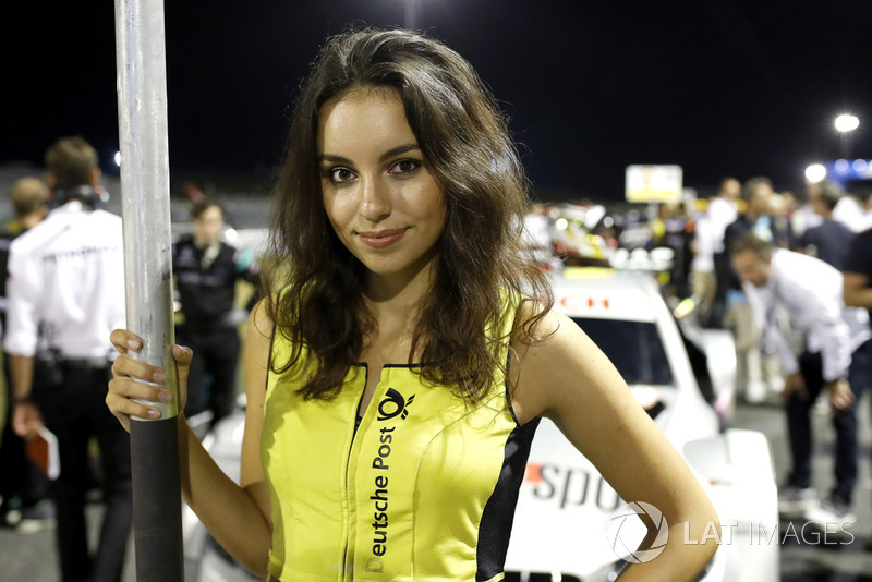 La grid girl di Pascal Wehrlein, Mercedes-AMG Team HWA