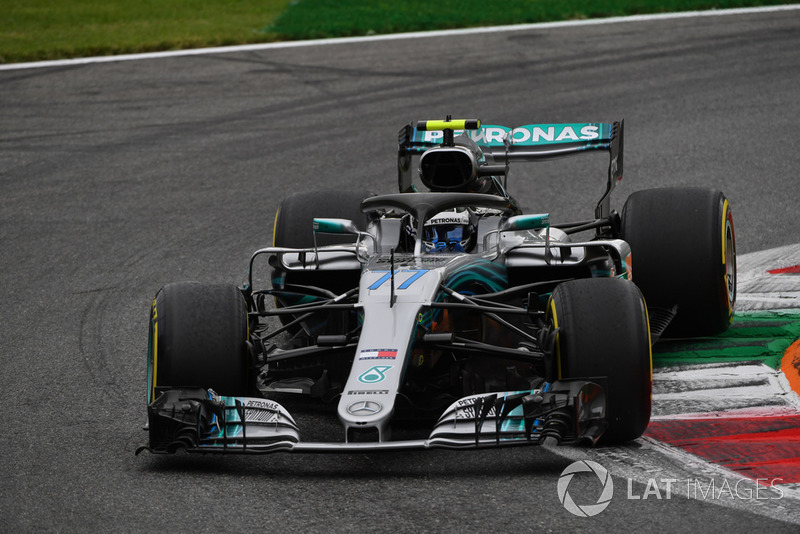 4: Valtteri Bottas, Mercedes AMG F1 W09, 1'19.656