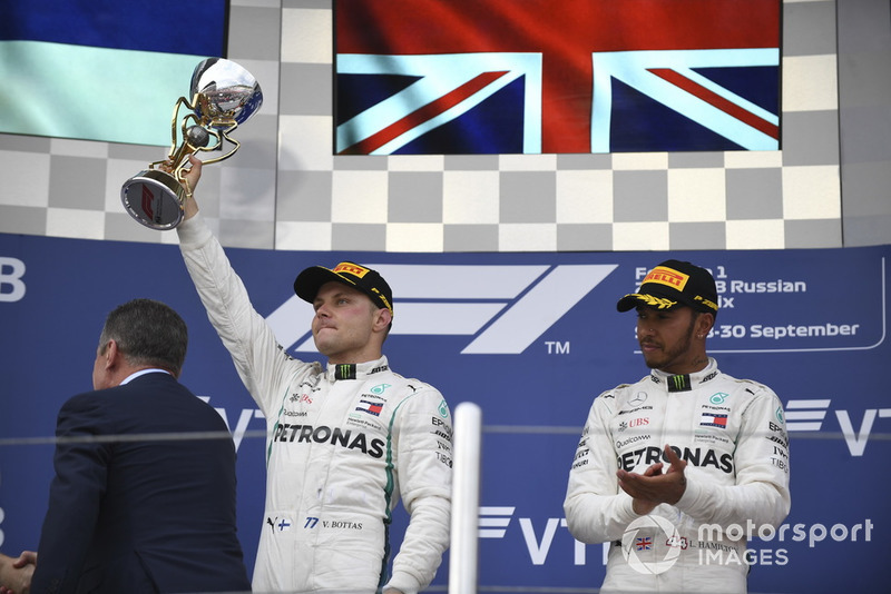 Bottas, Ricciardo'yu yakaladı, Hamilton, Schumacher'e yaklaşıyor