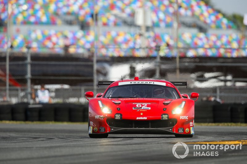 #62 Risi Competizione Ferrari 488 GTE, GTLM: Davide Rigon, Miguel Molina
