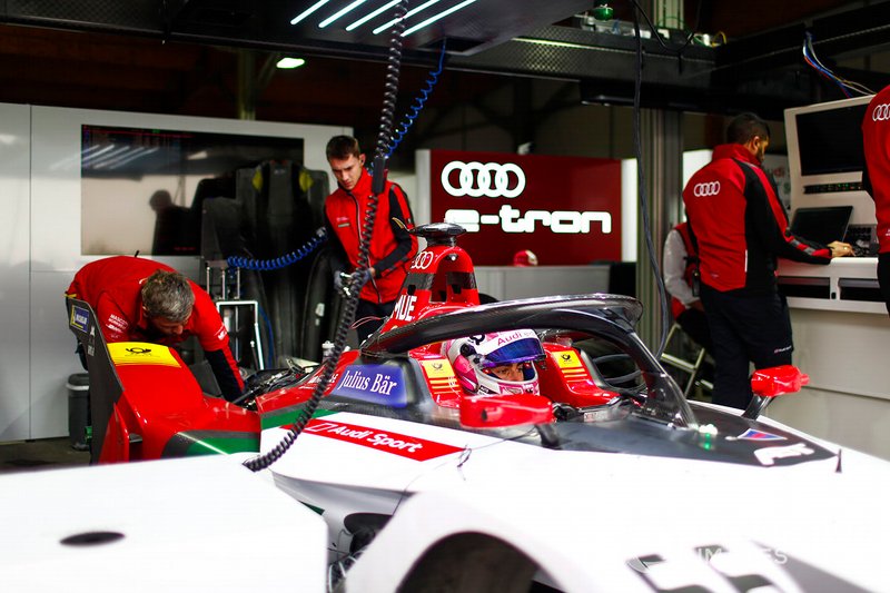 Nico Muller, Audi Sport ABT Schaeffler, Audi e-tron FE05 in the garage