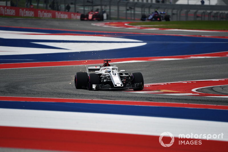 Marcus Ericsson, Sauber C37, solleva scintille