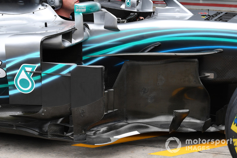 Бічний дефлектор Mercedes-AMG F1 W09