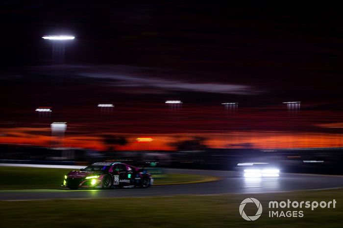 #86 Meyer Shank Racing w/Curb-Agajanian Acura NSX GT3, GTD: Mario Farnbacher, Matt McMurry, Shinya Michimi, Jules Gounon