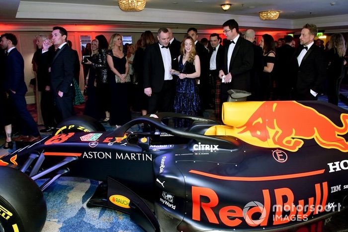 Invitados en el lobby