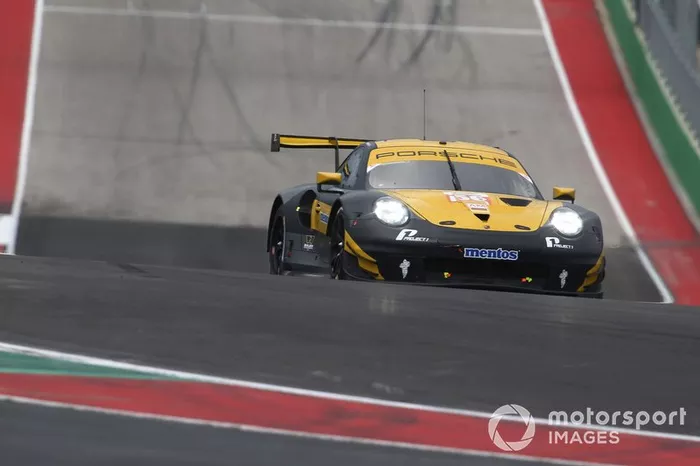 #56 Team Project 1 Porsche 911 RSR: Egidio Perfetti, Laurents Horr, Matteo Cairoli 