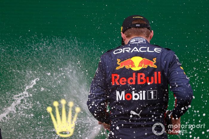 Podio: ganador Max Verstappen, Red Bull Racing