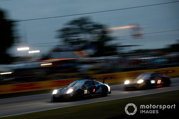 #77 Proton Competition Porsche 911 RSR: Christian Ried, Julien Andlauer, Matt Campbell