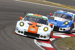 #86 Gulf Racing, Porsche 911 RSR: Michael Wainwright, Adam Carroll, Ben Barker