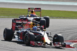 Daniel Ricciardo, Red Bull Racing RB12 y Max Verstappen, Red Bull Racing RB12