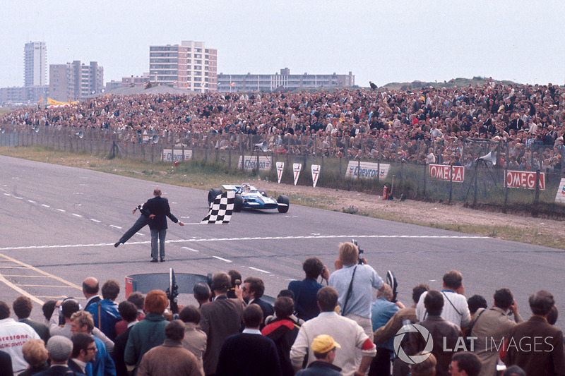 1969: Jackie Stewart, Matra MS80 Ford bajo la bandera a cuadros