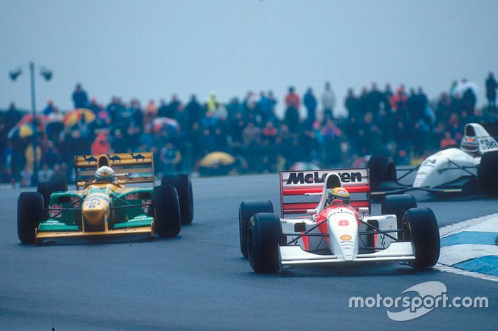 Ayrton Senna, McLaren MP4/8 Ford, Riccardo Patrese, Benetton B193B Ford