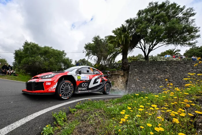 Oliver Solberg, Elliott Edmondson, Toyota Gazoo Racing WRT Toyota GR Yaris Rally1