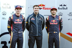 Max Verstappen, Scuderia Toro Rosso met James Key, Scuderia Toro Rosso Technical Director en Carlos Sainz Jr., Scuderia Toro Rosso