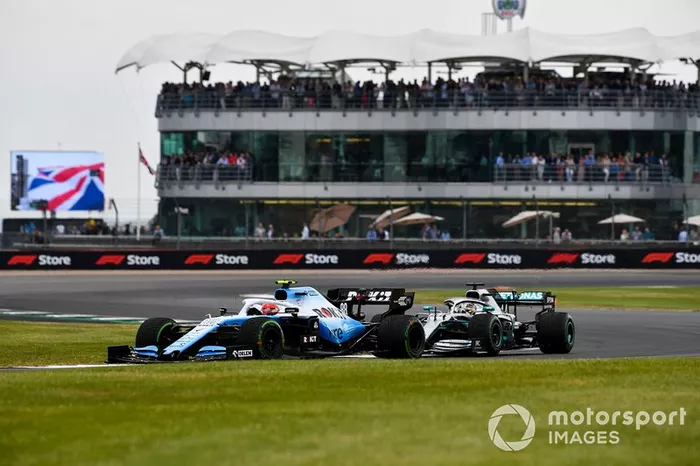 Robert Kubica, Williams FW42, Lewis Hamilton, Mercedes AMG F1 W10