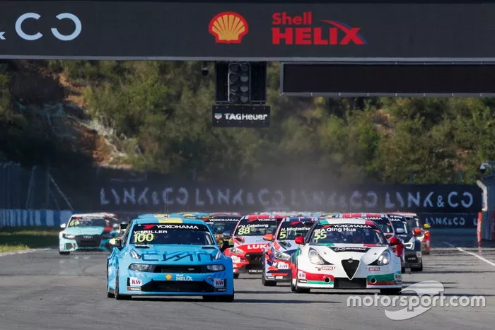 Start action, Yvan Muller, Cyan Racing Lynk & Co 03 TCR leads