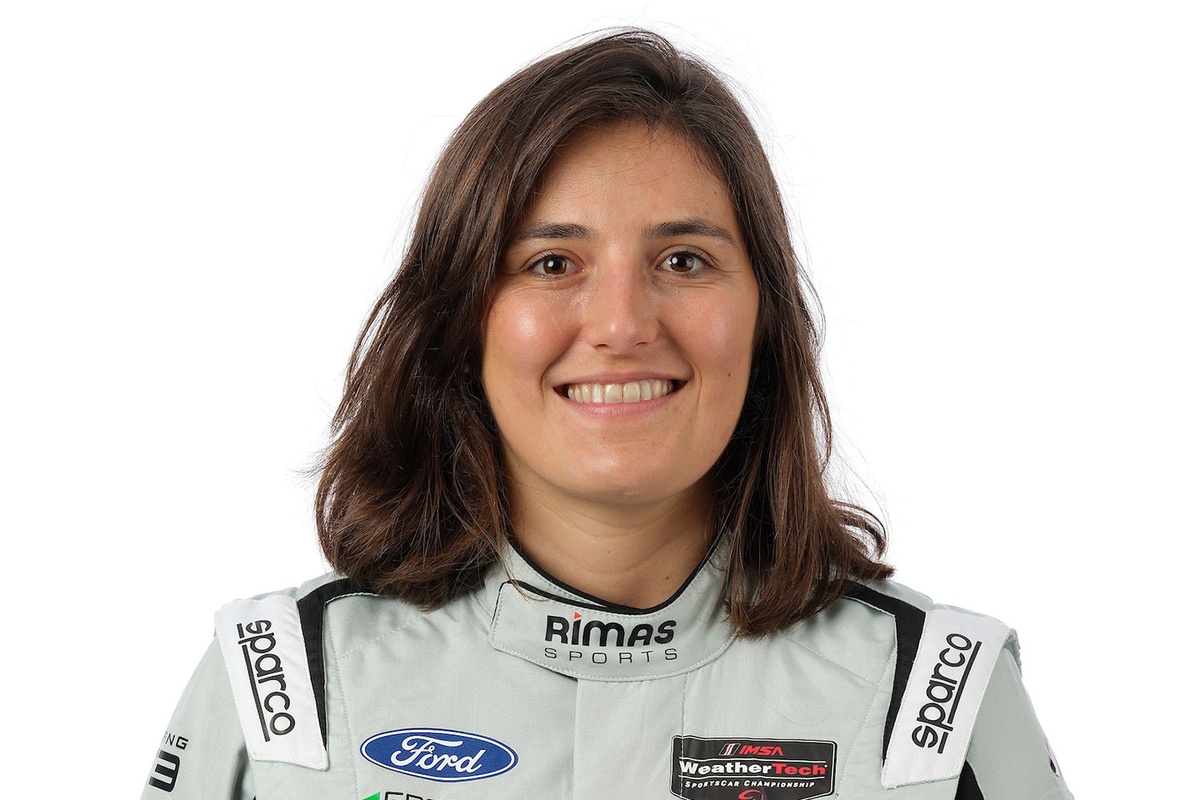タチアナカルデロン直筆サイン入り2Lサイズ写真…Tatiana Calderón 66-gradient-racing-ford-mustan.jpg