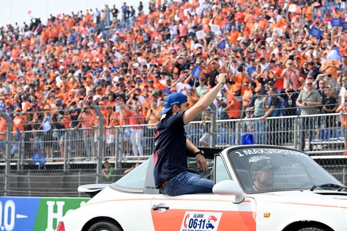 Max Verstappen, desfile de pilotos de Red Bull Racing