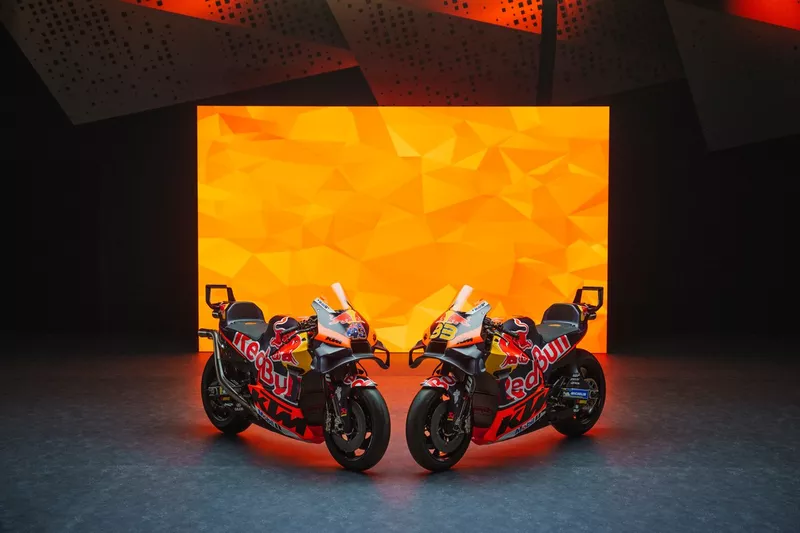 Les motos de Jack Miller, Brad Binder, Red Bull KTM Factory Racing